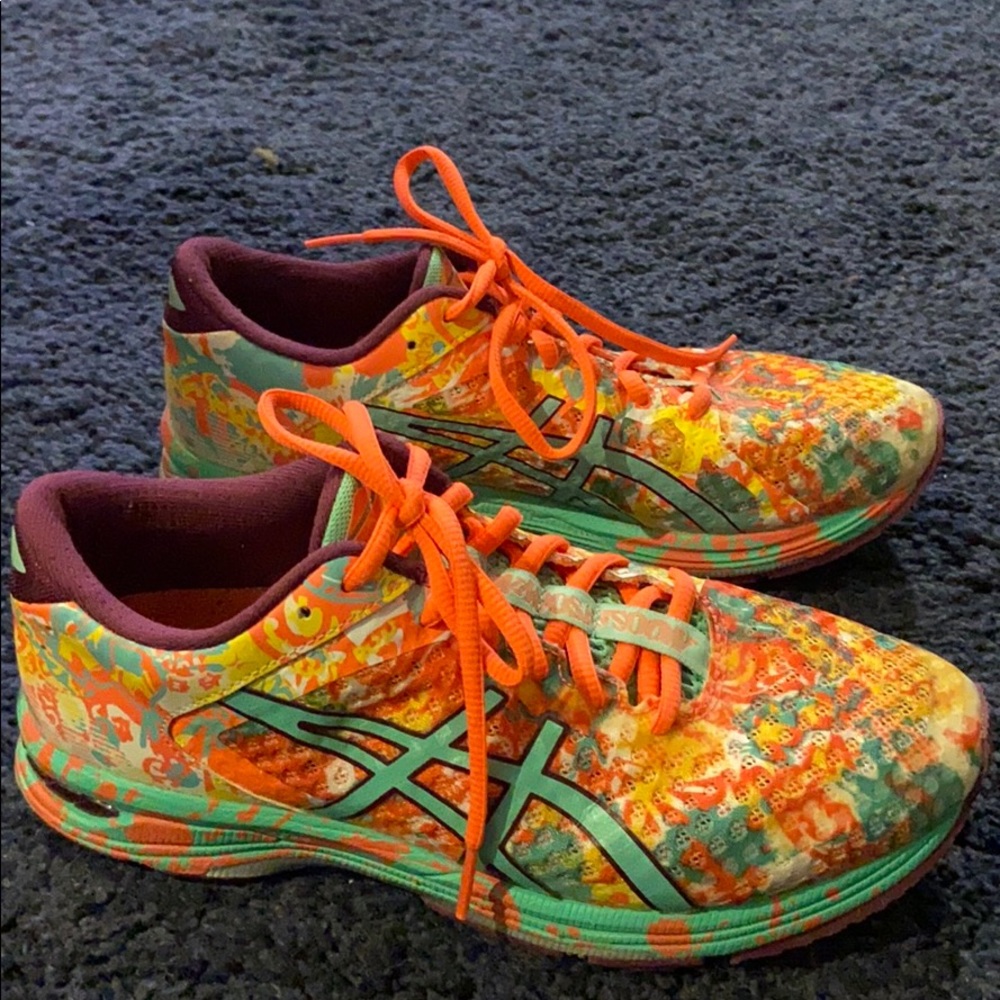 Asic’s Women’s Gel Noosa Tri 11 Sneakers